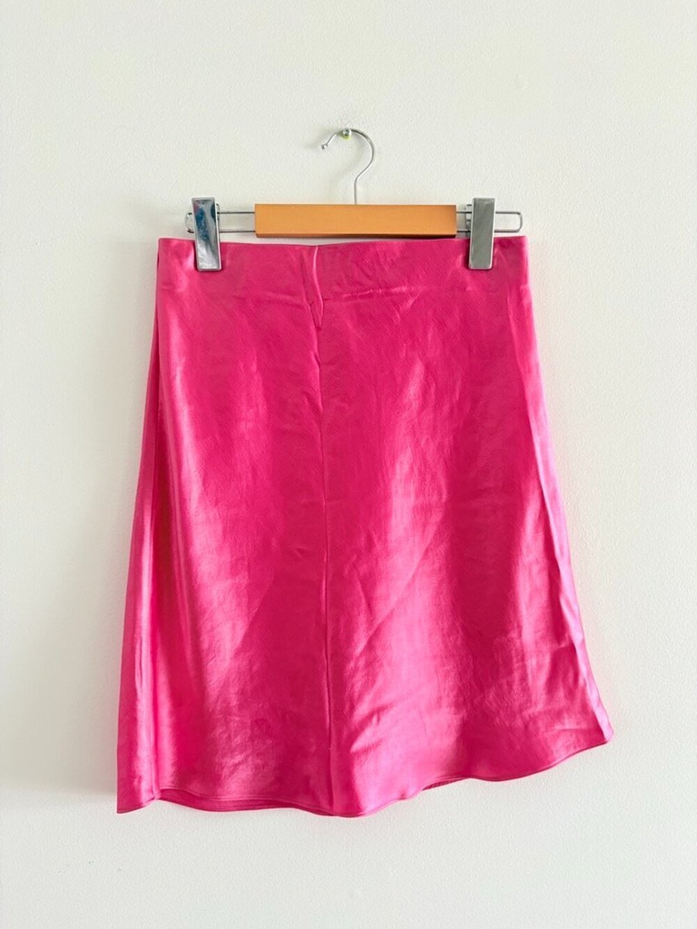 Aritzia Babaton Slip Satin Mini Skirt Bright Pink Size 4